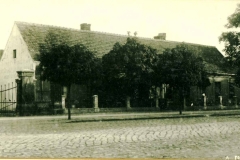 Wongrowitz-house-factory1938