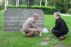 Cemetery-Memorial-Mayor-2006